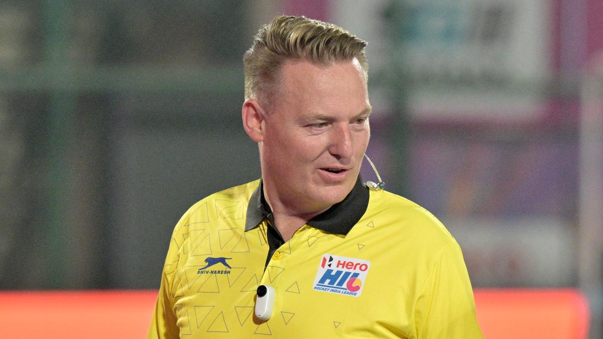 Meet Hockey India League umpire Coen, brother of Daan van Bunge who was hit for six sixes in an over by Herschelle Gibbs